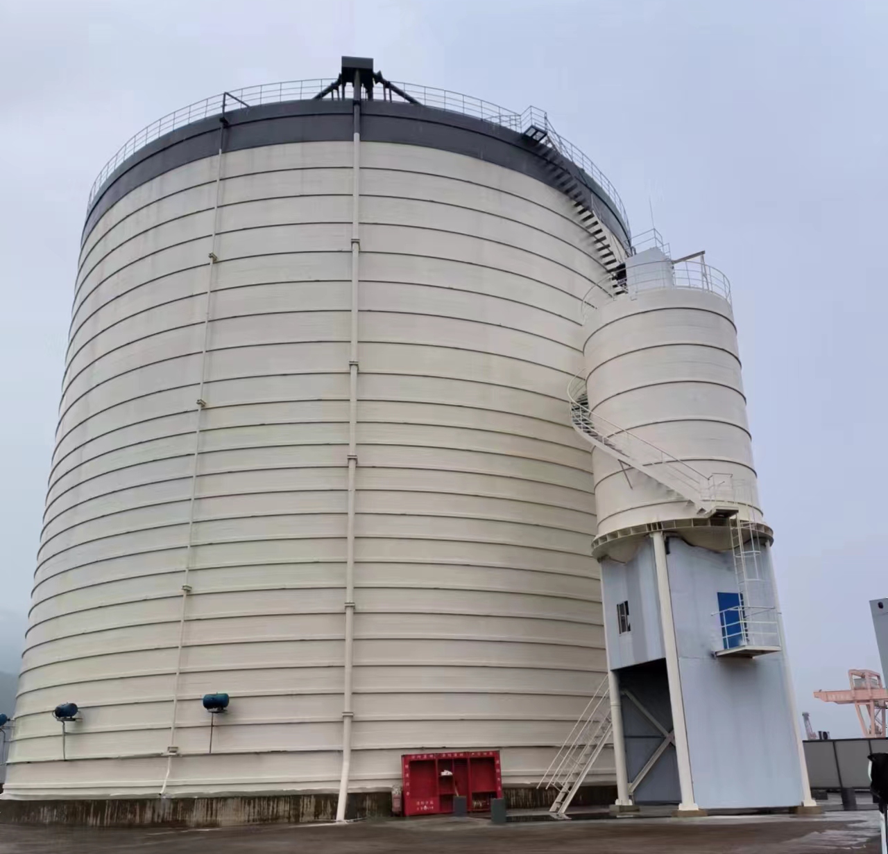 孙吴10万吨水泥钢板库